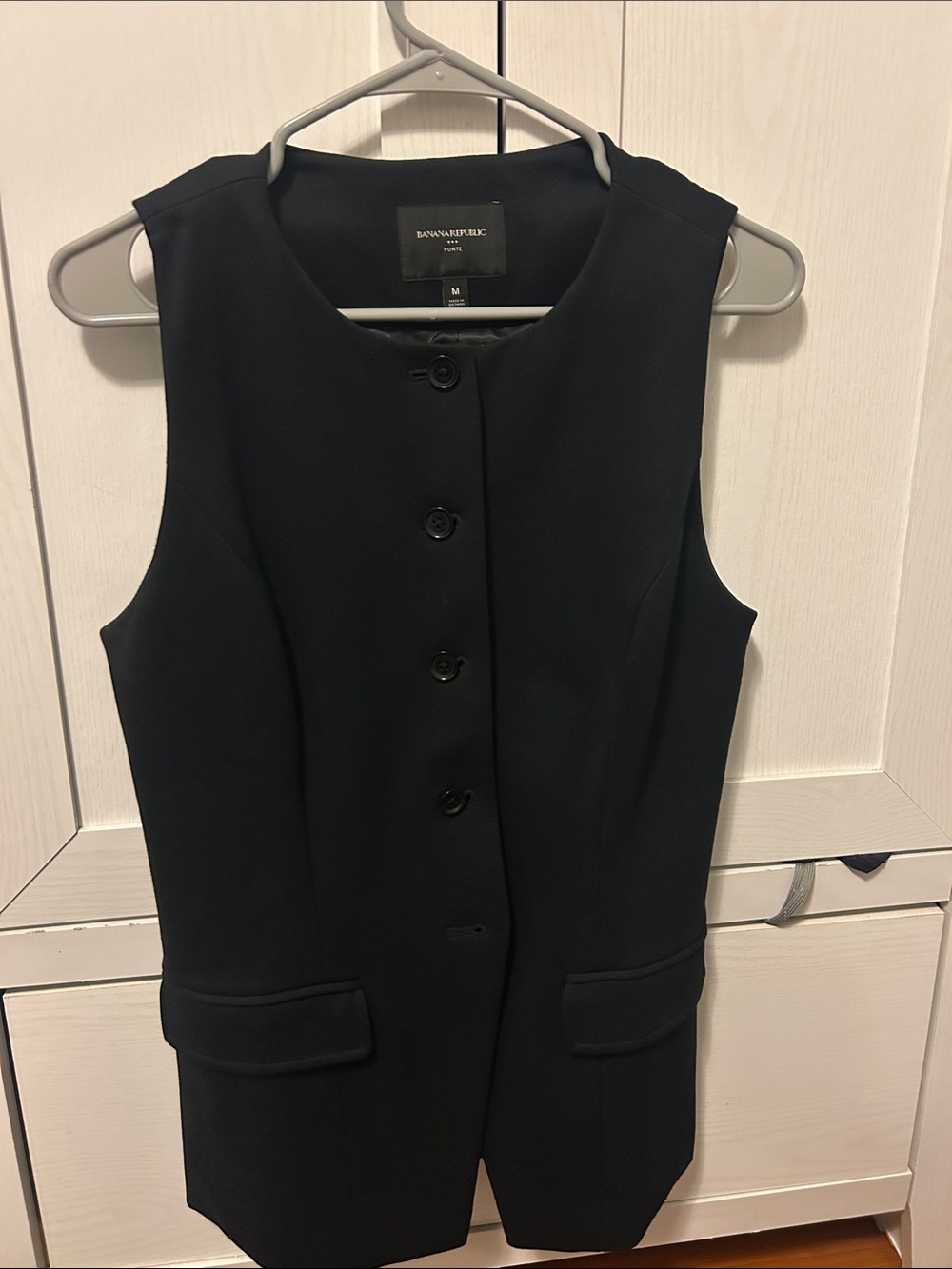 Banana Republic Black Sleeveless Buttoned Vest
